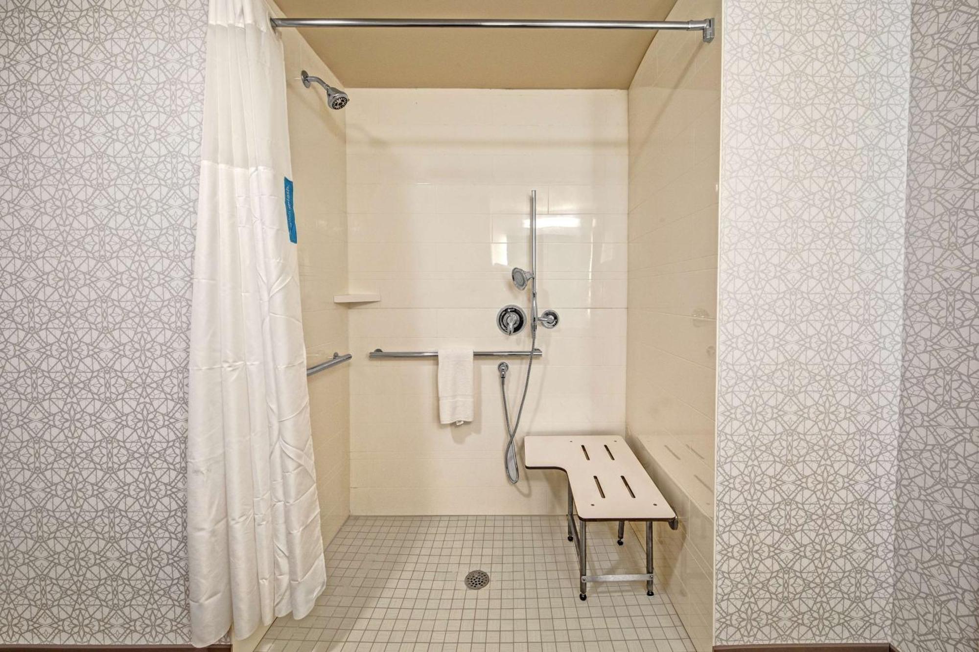 Hampton Inn Fresno Airport Kültér fotó